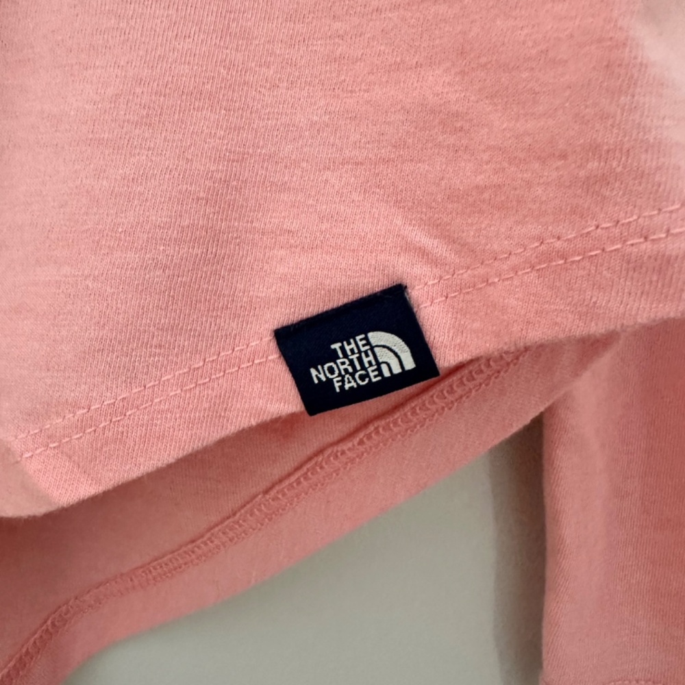 North Face Women's Casual Pink Long Sleeve T-Shirt SZ Medium - Picture 3 of 7